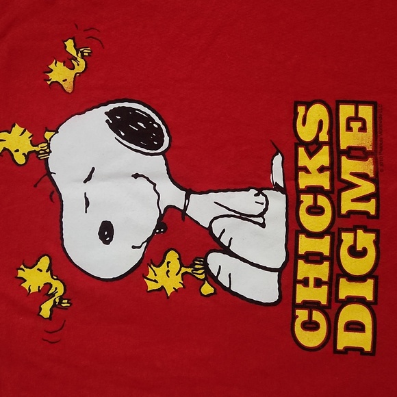 2010 Peanuts Snoopy T-shirt Chicks Dig Me Red Size XL - Picture 4 of 6